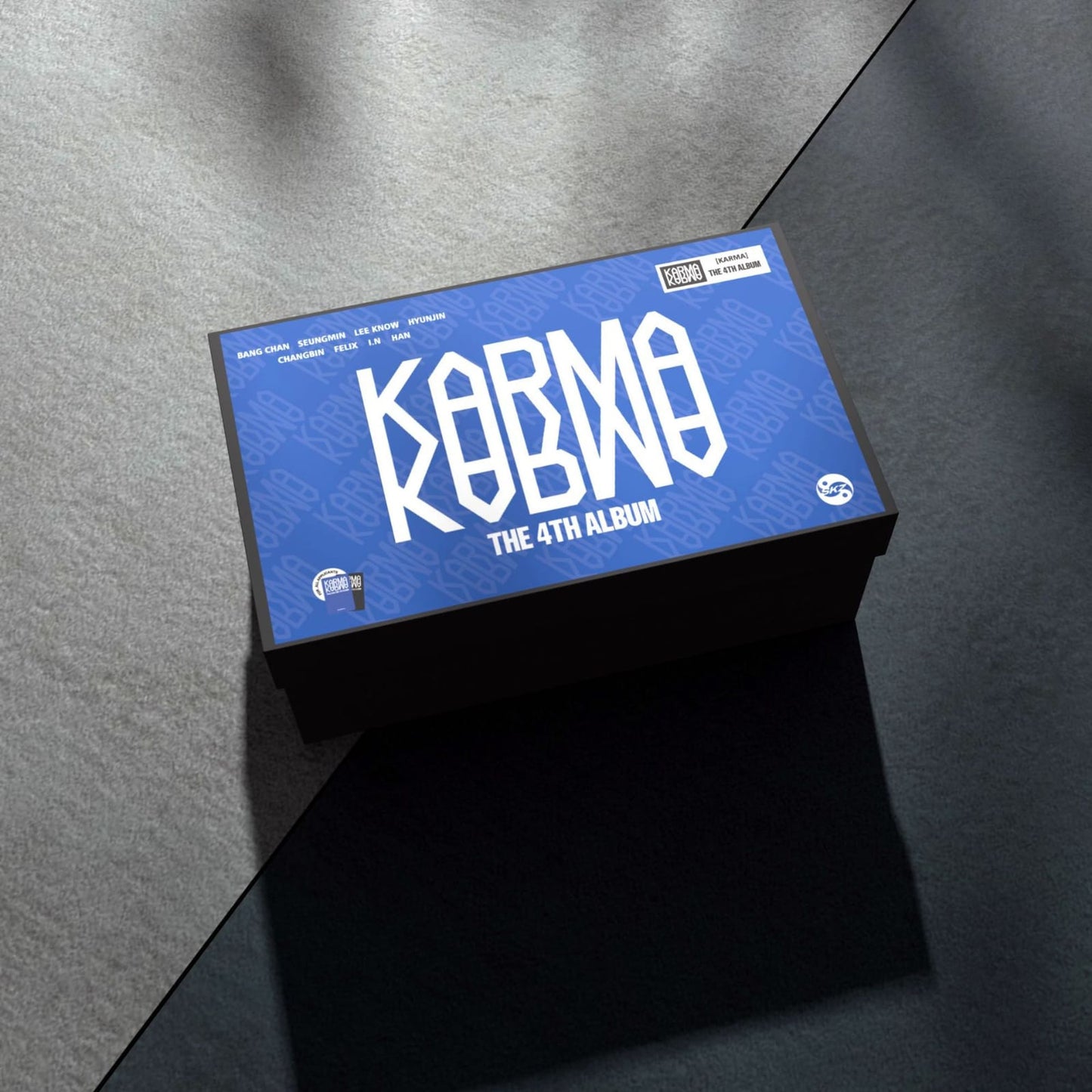 STRAY KIDS KARMA COFFRET CADEAU
