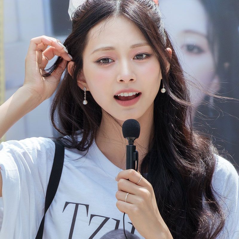 CHEMISE TZUYU (TWICE) 100% COTON (blanche et noire)