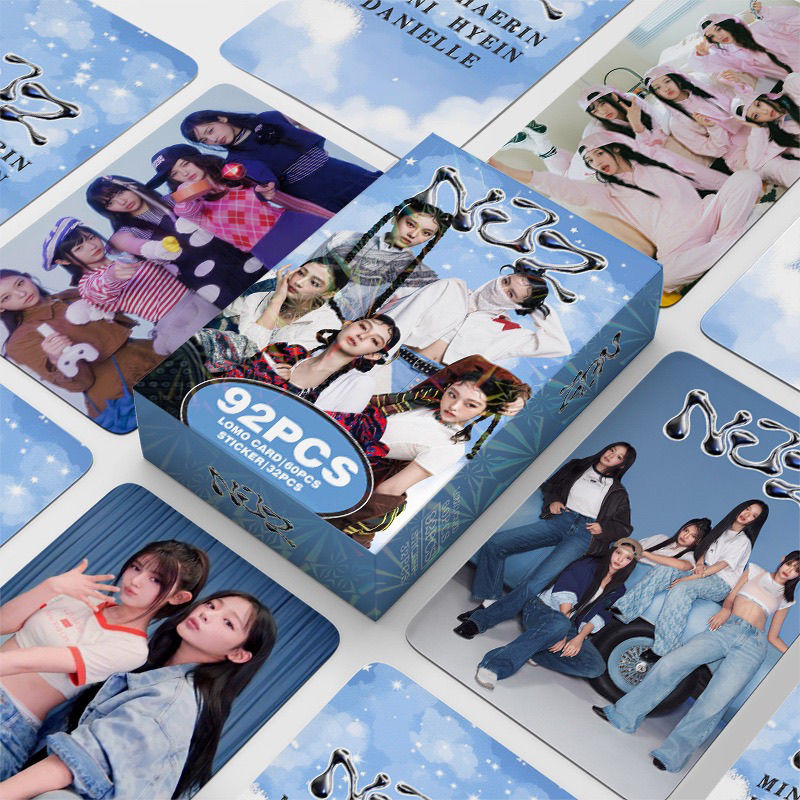CARTES PHOTO NJZ (NEWJEANS) 92 PIÈCES (60 CARTES PHOTO + 32 AUTOCOLLANTS)