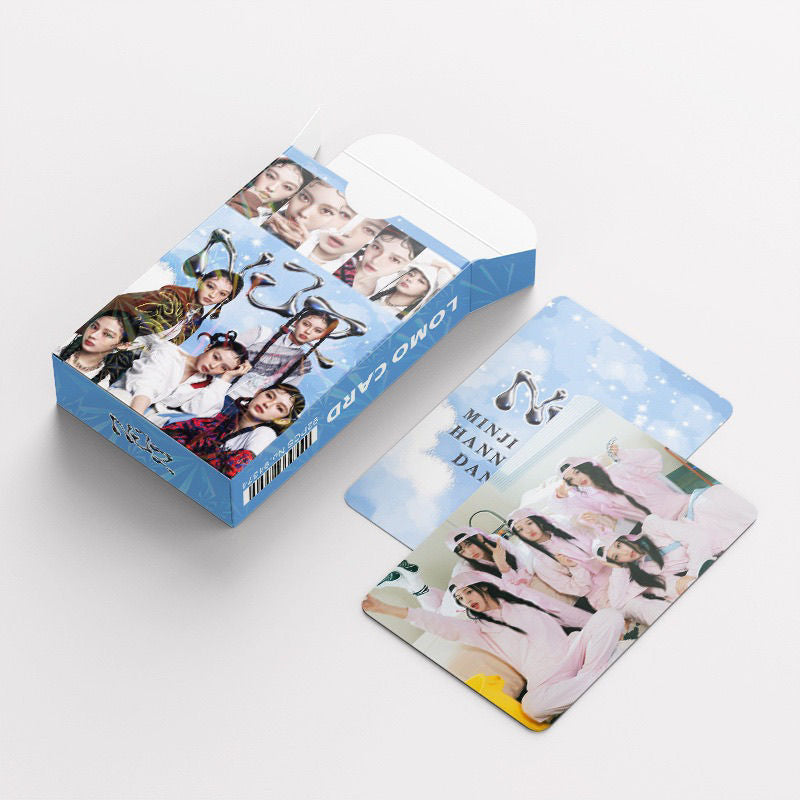 CARTES PHOTO NJZ (NEWJEANS) 92 PIÈCES (60 CARTES PHOTO + 32 AUTOCOLLANTS)