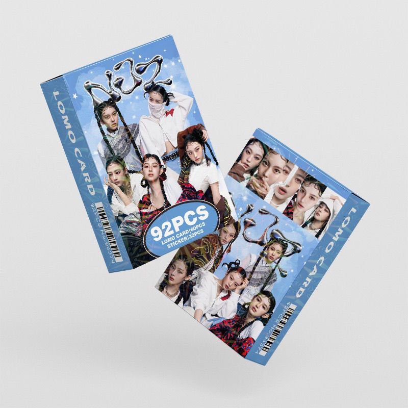 CARTES PHOTO NJZ (NEWJEANS) 92 PIÈCES (60 CARTES PHOTO + 32 AUTOCOLLANTS)