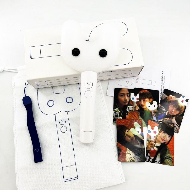 LIGHTSTICK NEWJEANS NJZ BLUETOOTH AVEC PHOTOCARDS