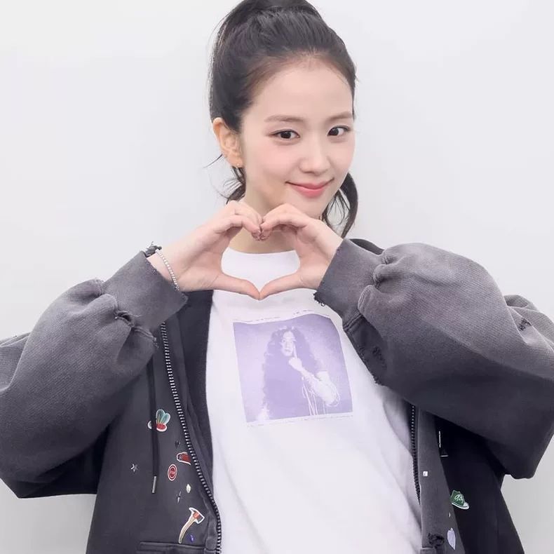 T-SHIRTS JISOO (BLACKPINK) AMORTI 100% COTON