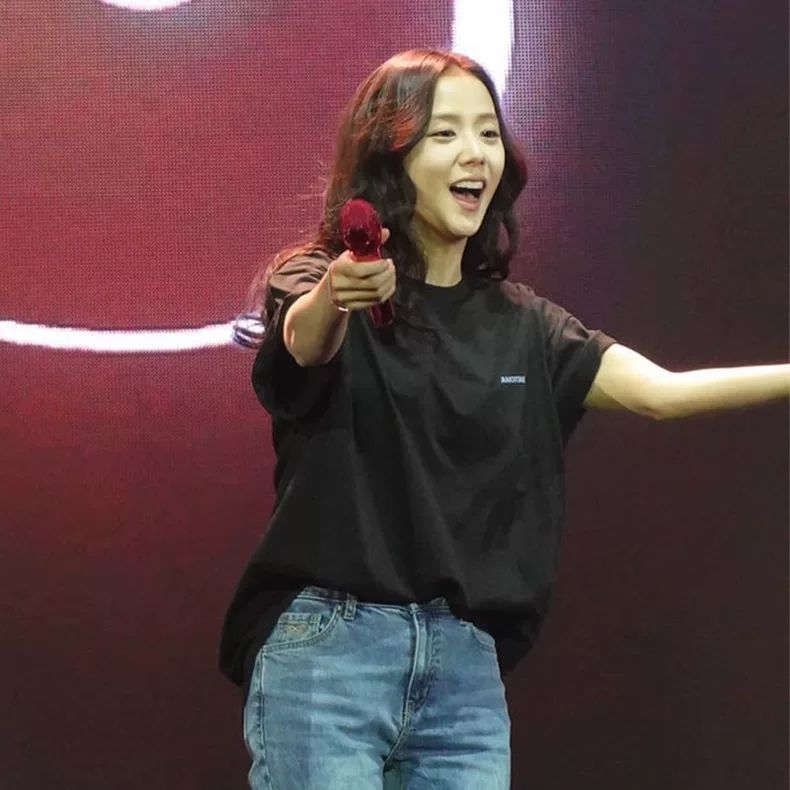 T-SHIRTS JISOO (BLACKPINK) AMORTI 100% COTON