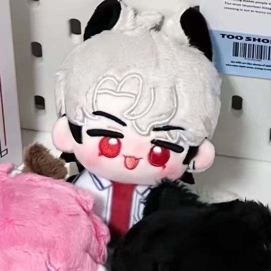 PELUCHES MINI-POUPÉES PLAVE
