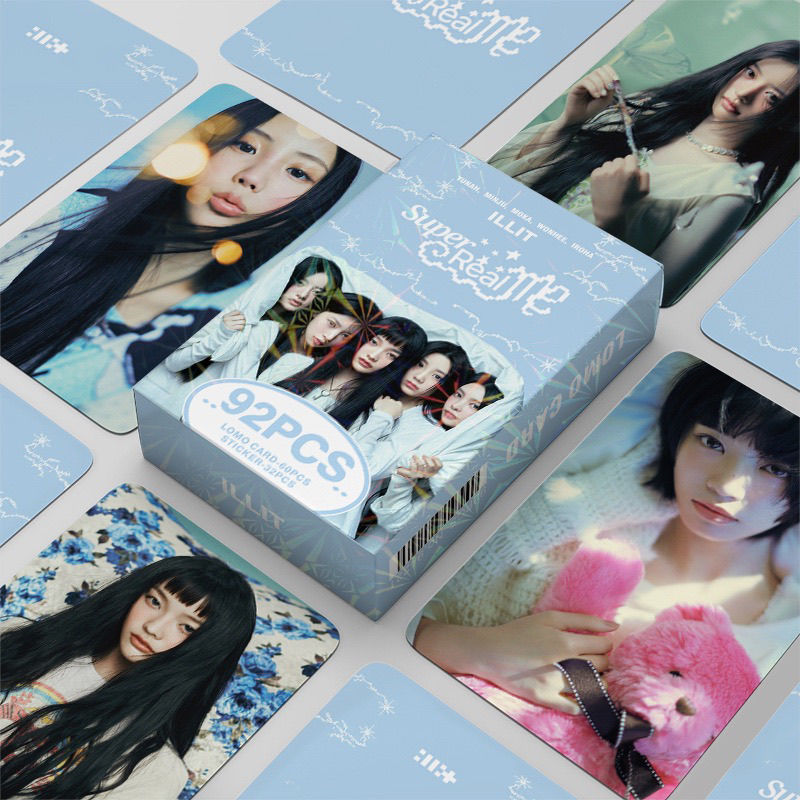 ILLIT SUPER REAL ME PHOTOCARDS 92 PCS (60 CARTES + 32 AUTOCOLLANTS)