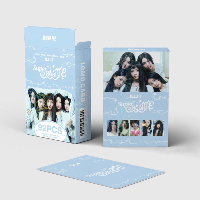 ILLIT SUPER REAL ME PHOTOCARDS 92 PCS (60 CARTES + 32 AUTOCOLLANTS)